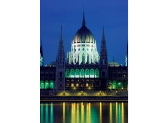 Famiglia, Amnesty International vs. Budapest